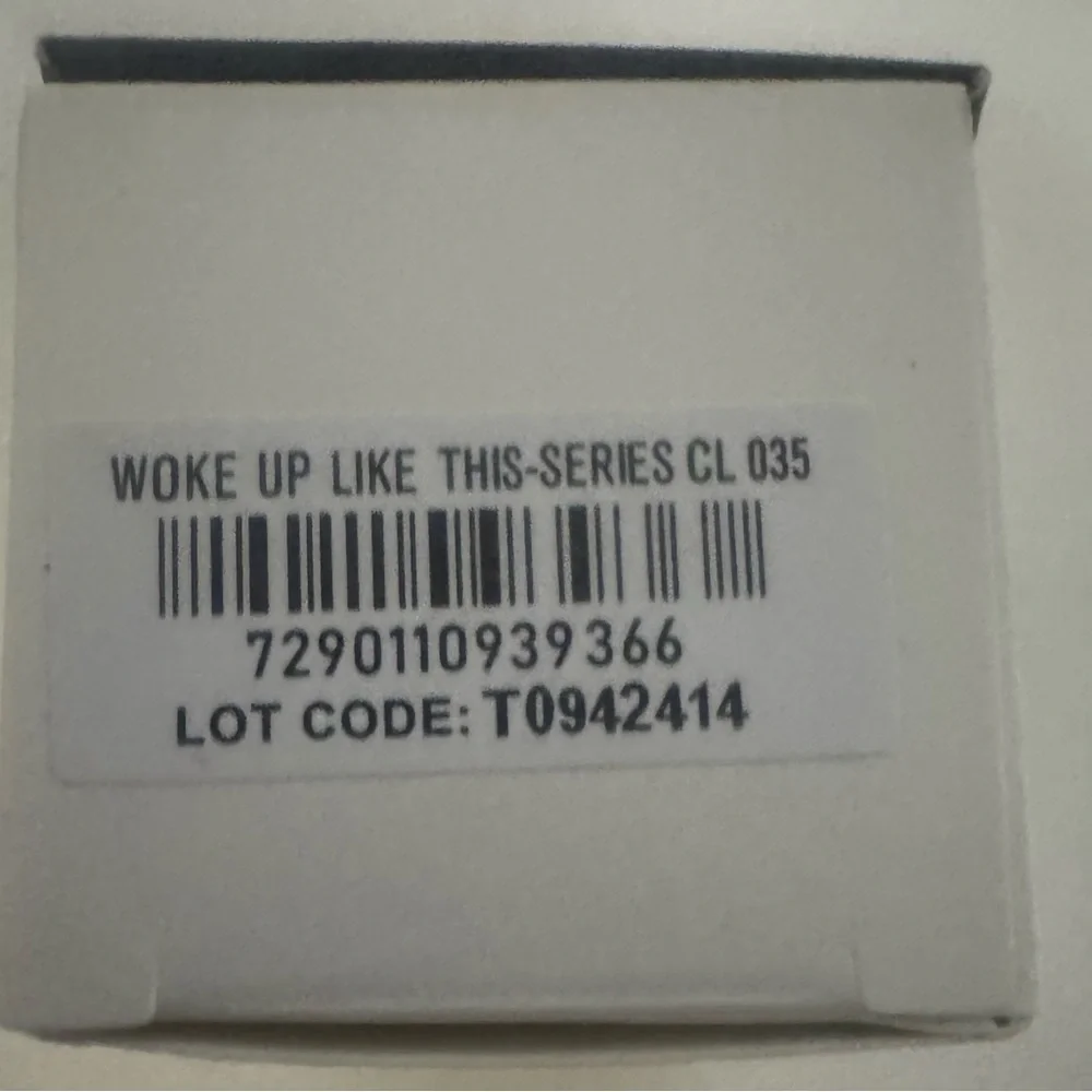 IL MAKIAGE Foundation #35 NEW IN BOX